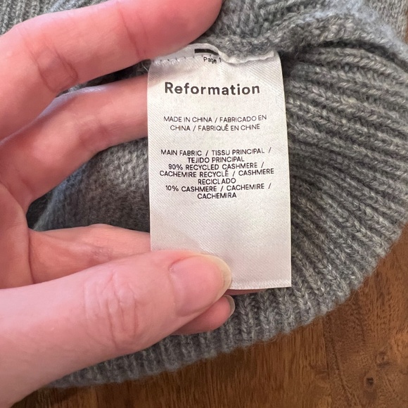 Reformation Grey Cashmere Cropped Turtleneck Sweater - Picture 4 of 6